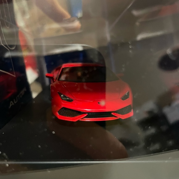 🏎️ Model Diecast Lamborghini Huracan -Auto Art - scale 1:43- metallic Red - Picture 8 of 8